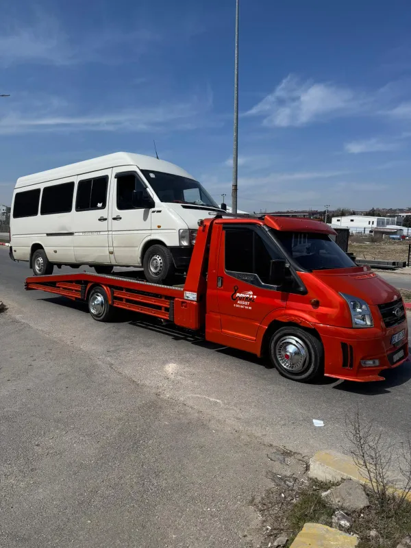 Durak Mahallesi oto çekici hizmeti ile hızlı ve güvenli araç taşıma. Uşak oto çekici ve oto kurtarma hizmetleri 7/24 profesyonel destek.