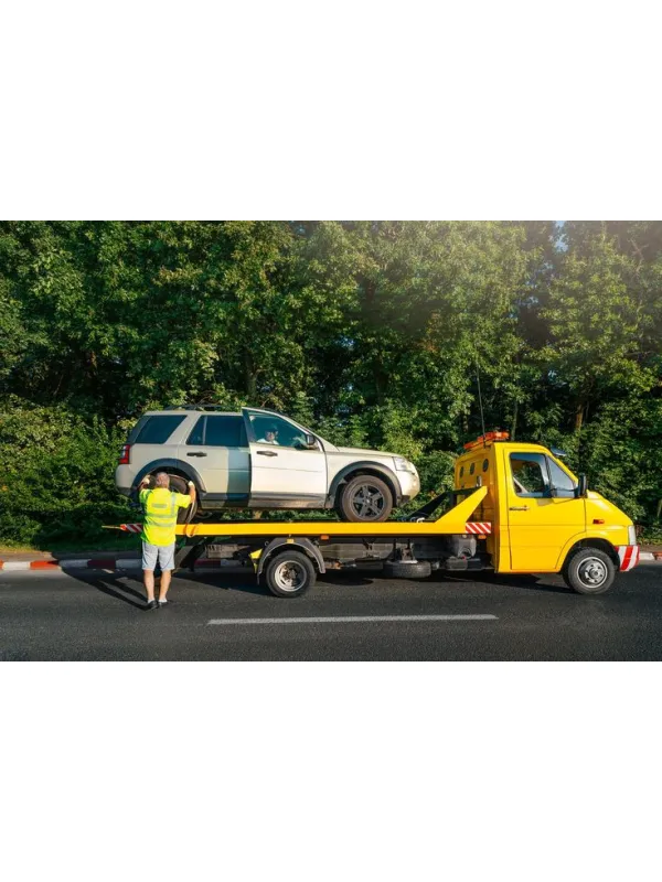 Sivaslı Bölgesinde Güvenli ve Kaskolu Araç Taşıma
